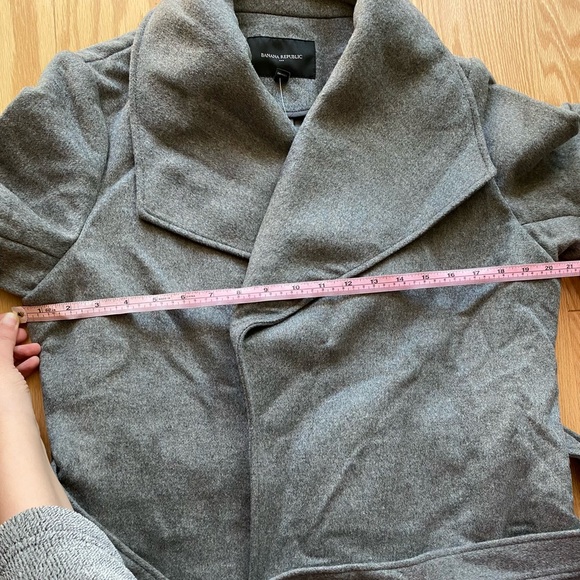 Banana Republic Coat - Picture 16 of 16
